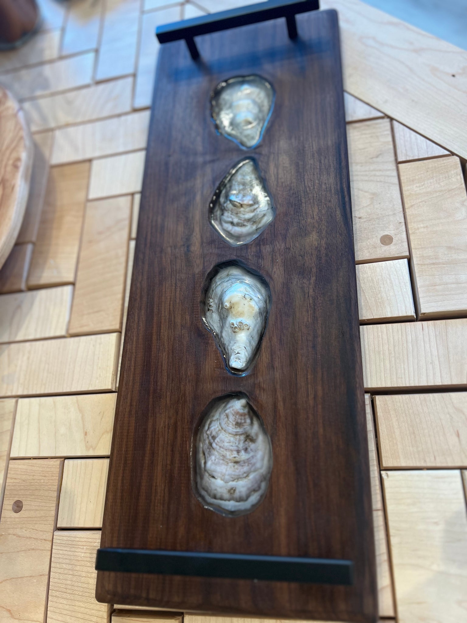 Walnut & Maine Oyster Center Piece