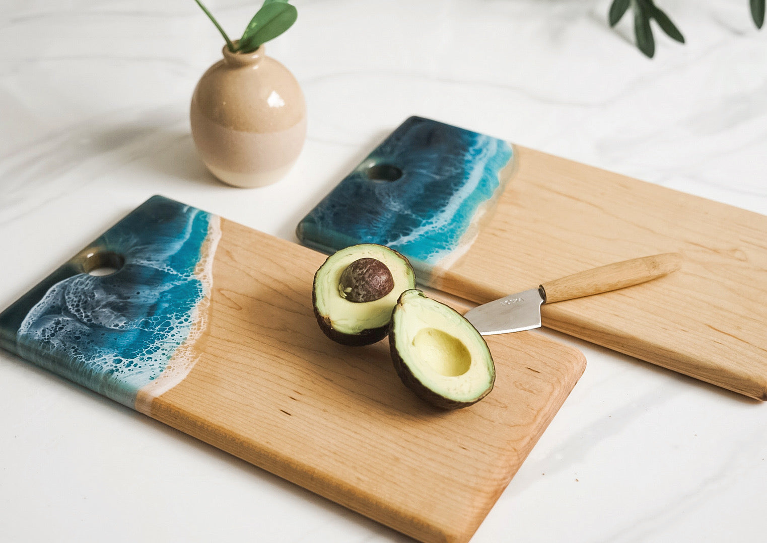 Thumbhole Snack Board